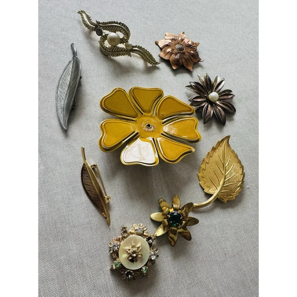 9‎ Vintage Leaf Flower Brooch Gold Silver  Bronze Tone Rhinestones Enameled